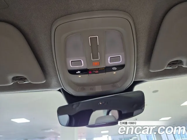 Volvo XC40 — Фото автомобиля 14
