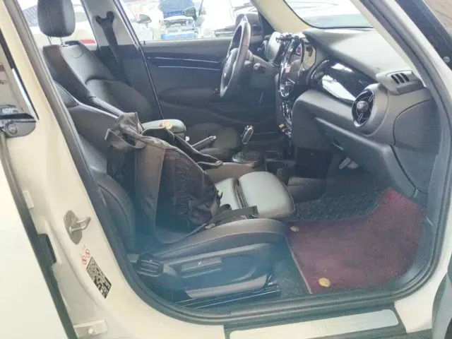 MINI Hatch — Фото автомобиля 12