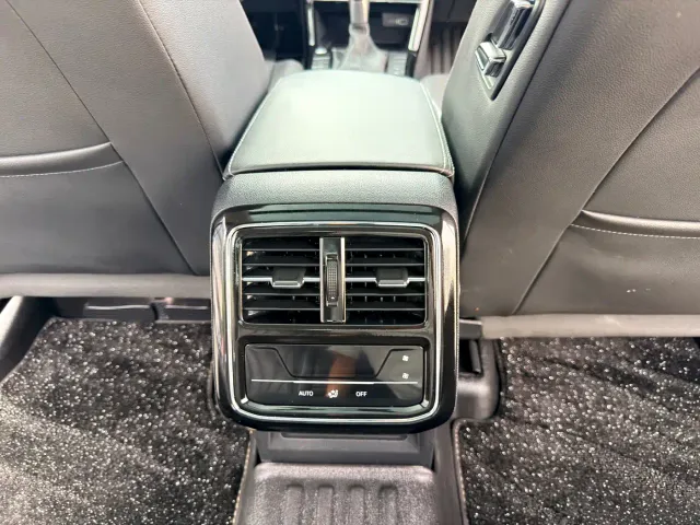 Volkswagen Passat — Фото автомобиля 15
