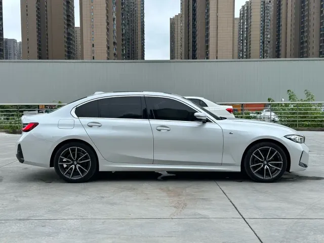 BMW 3 Series — Фото автомобиля 8