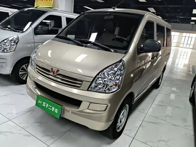 Фотография автомобиля — Wuling Rongguang S