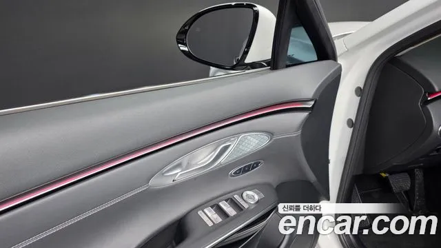Genesis GV70 2.5T Бензин 2WD — Фото автомобиля 25