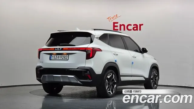 Kia Seltos — Фото автомобиля 2