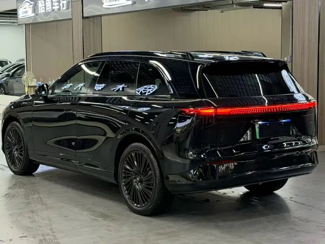 Xpeng G9 — Фото автомобиля 6
