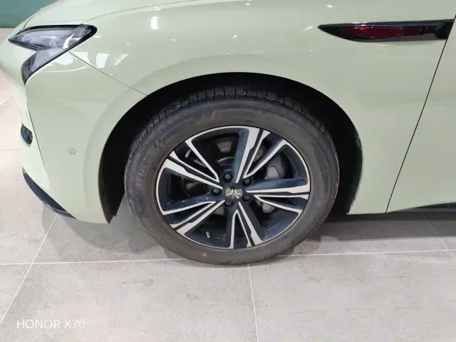 Hongqi EH7 — Фото автомобиля 22