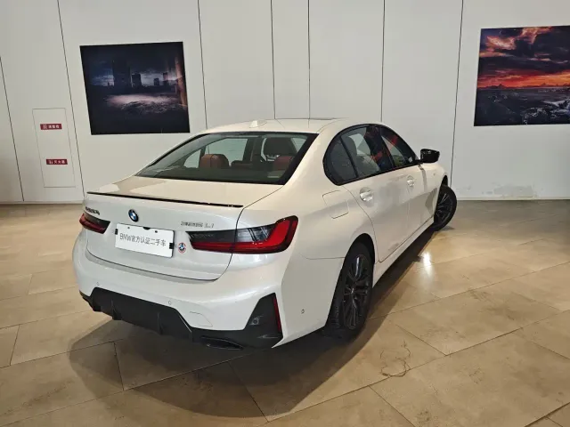BMW 3 Series — Фото автомобиля 4