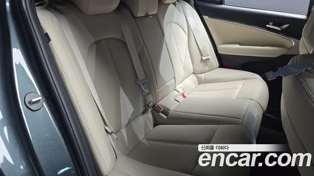 Genesis G70 — Фото автомобиля 10