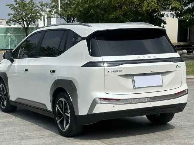 GAC Aion Y — Фото автомобиля 10