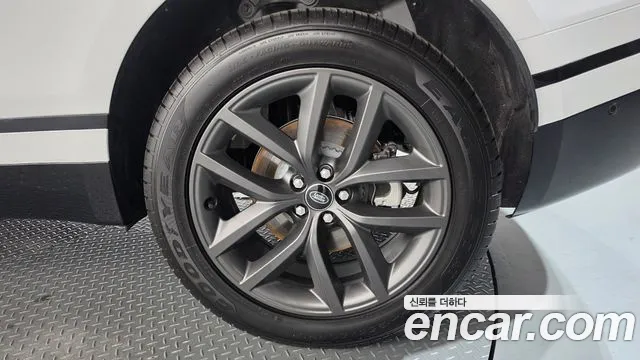 Land Rover Range Rover Velar — Фото автомобиля 6