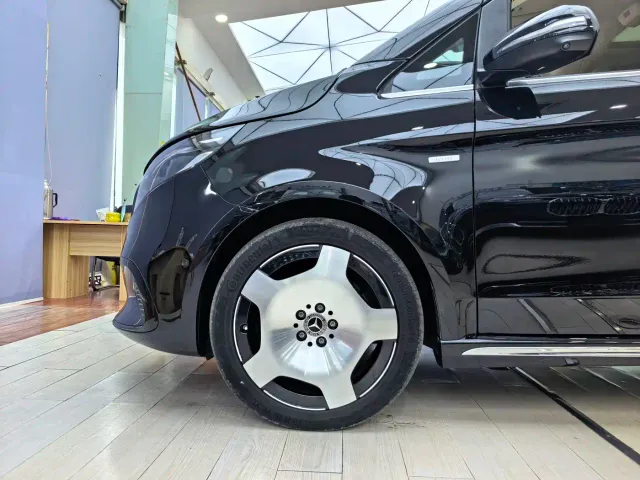 Mercedes-Benz V-Class — Фото автомобиля 16