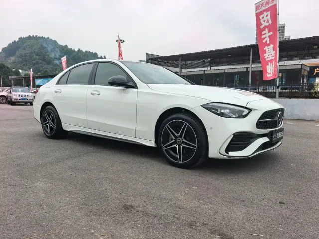 Mercedes-Benz C-Class — Фото автомобиля 3