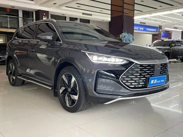 BYD Tang — Фото автомобиля 3
