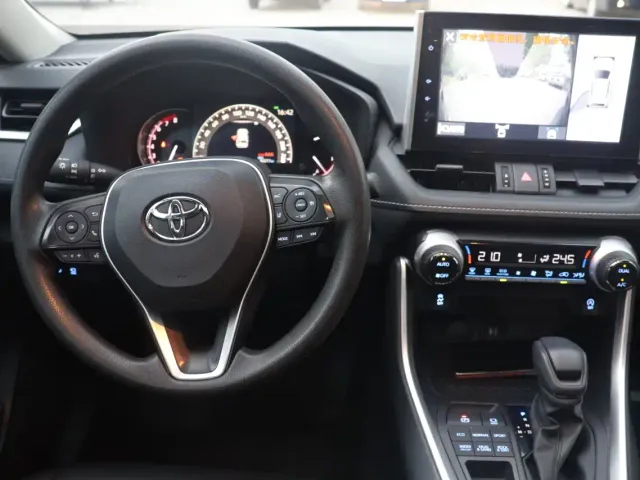 Toyota RAV4 — Фото автомобиля 12