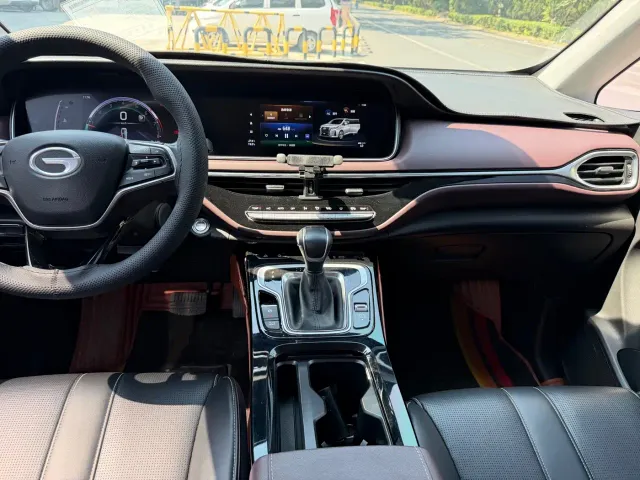 GAC Trumpchi M6 — Фото автомобиля 18