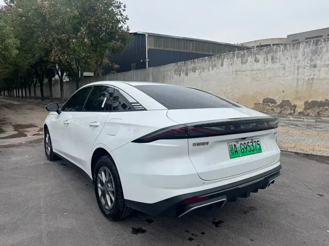 Geely Galaxy L6 — Фото автомобиля 6