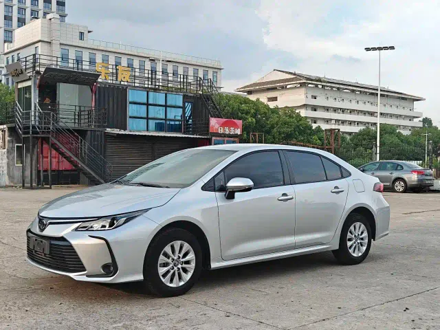 Фотография автомобиля — Toyota Corolla