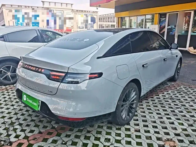 Leapmotor C01 — Фото автомобиля 6