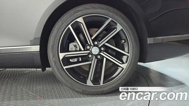 Genesis G80 Бензин 2.5 турбо AWD — Фото автомобиля 19