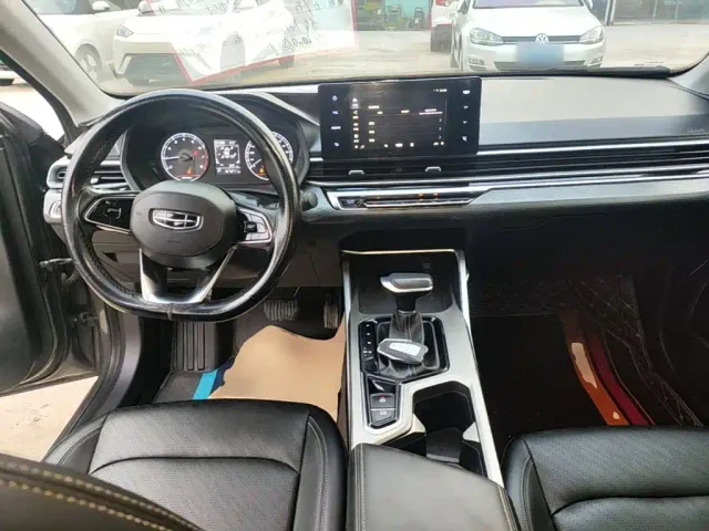 Geely Emgrand — Фото автомобиля 9
