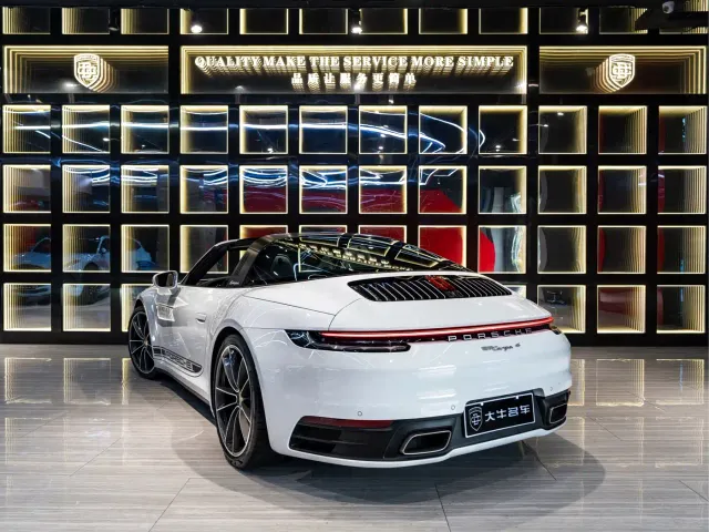 Porsche 911 — Фото автомобиля 4