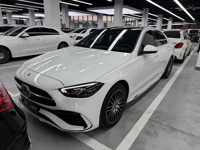 Фотография автомобиля — Mercedes-Benz C-Class