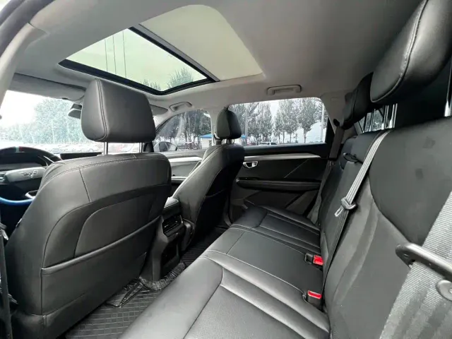 Wuling Asta — Фото автомобиля 13