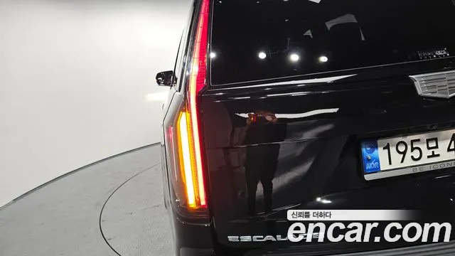 Cadillac Escalade Escalade 5 поколение — Фото автомобиля 22