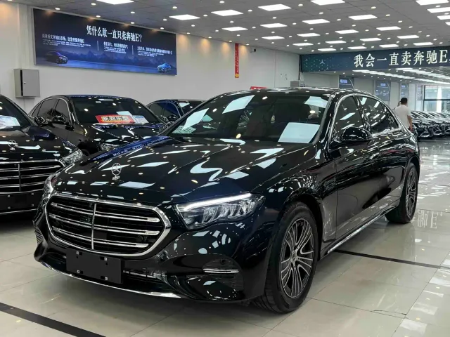Mercedes-Benz E-Class — Фото автомобиля 2