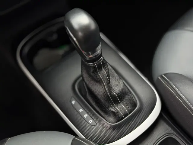Roewe Clever — Фото автомобиля 11