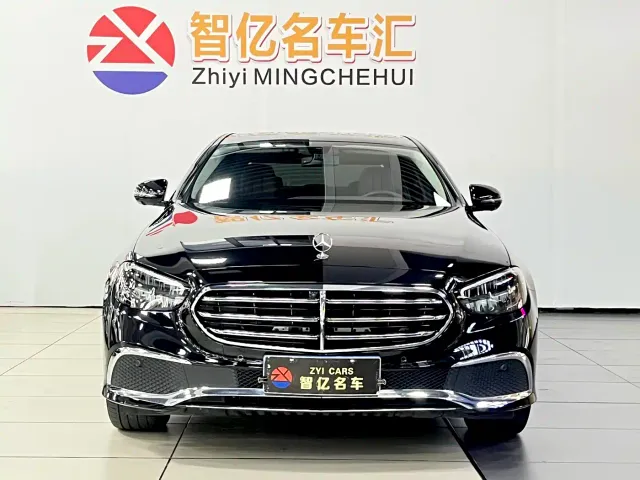 Mercedes-Benz E-Class — Фото автомобиля 2