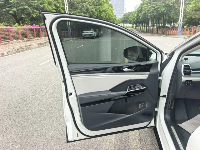Volkswagen ID.6 CROZZ 2021 Long Range PRO Version — Фото автомобиля 4