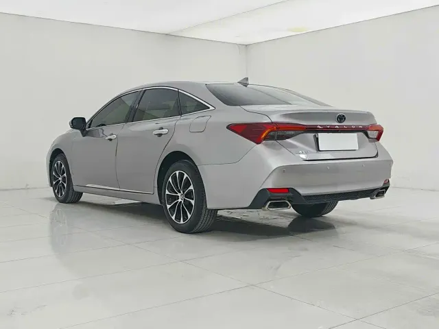 Toyota Avalon — Фото автомобиля 5