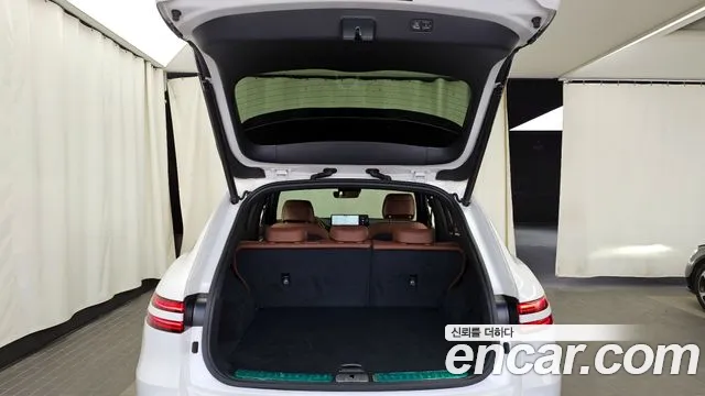 Genesis GV70 2.5T Бензин AWD — Фото автомобиля 8