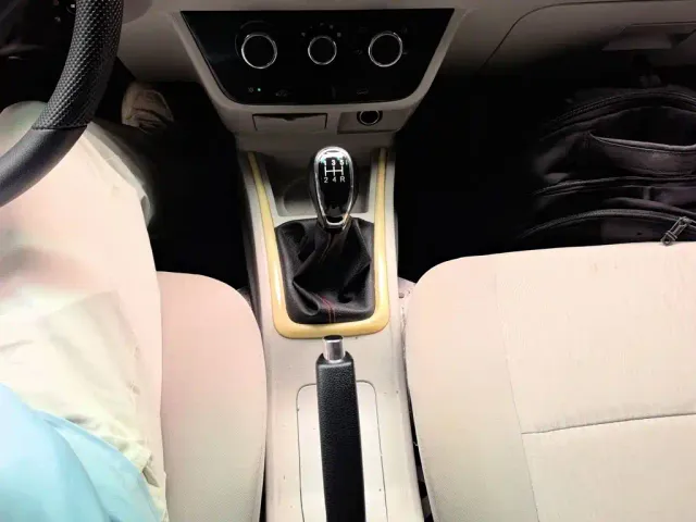 Jinbei New Hiace X30L — Фото автомобиля 10