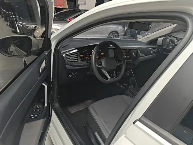 Volkswagen Lavida — Фото автомобиля 15