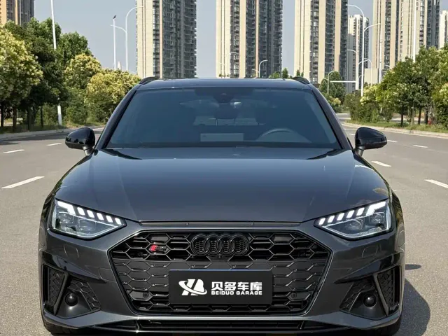 Audi S4 — Фото автомобиля 4
