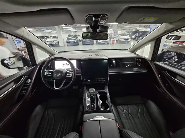 GAC Trumpchi M8 — Фото автомобиля 10