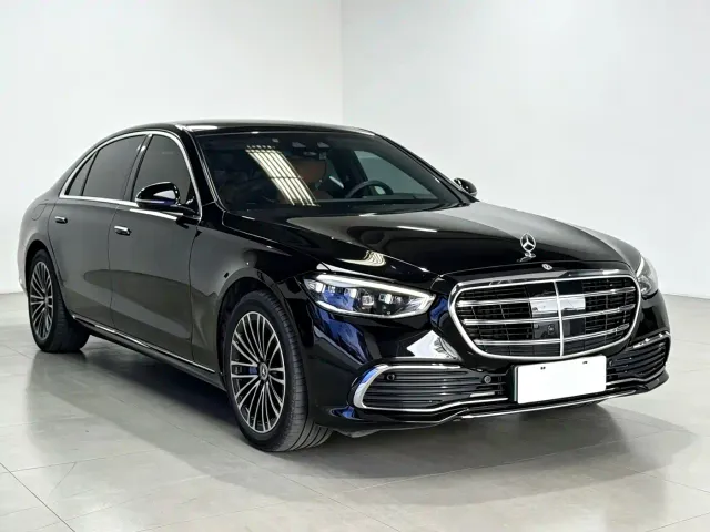 Фотография автомобиля — Mercedes-Benz S-Class