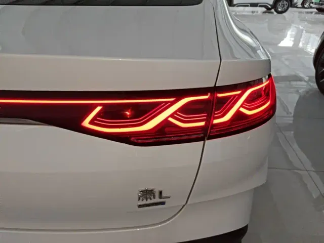 BYD Qin L — Фото автомобиля 7
