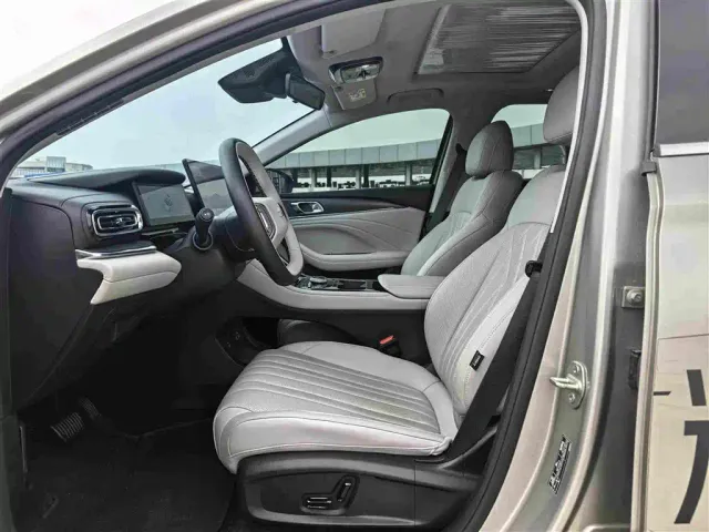 Geely Galaxy Stellar 6 — Фото автомобиля 14