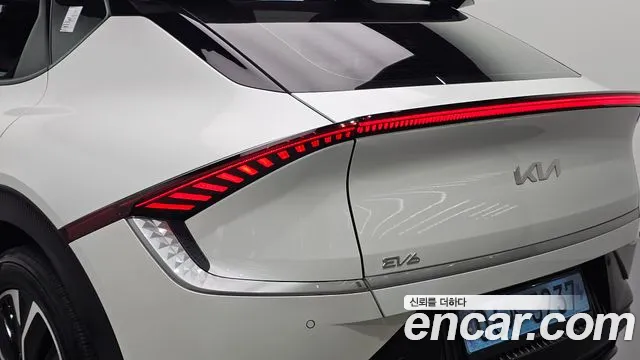 Kia EV6 — Фото автомобиля 22