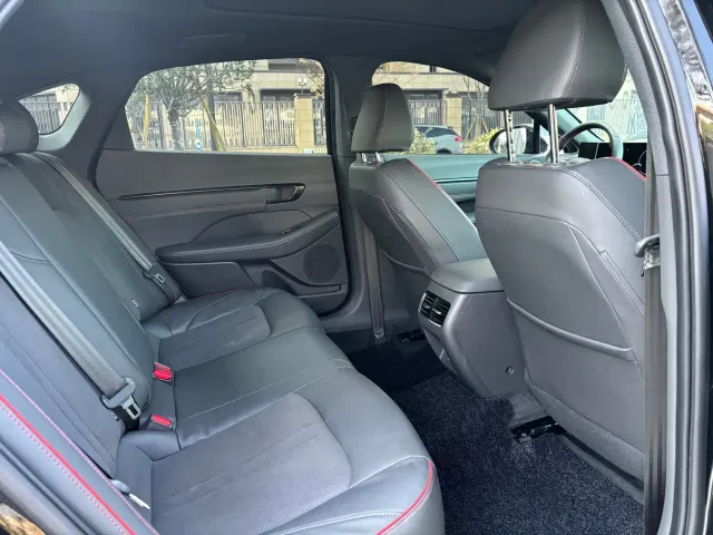 Hyundai Sonata — Фото автомобиля 29