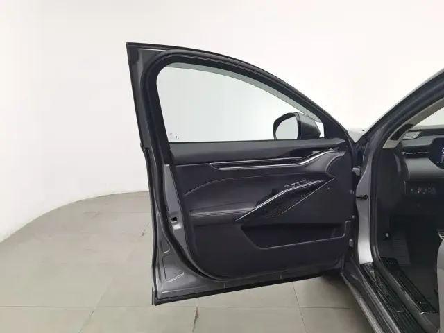 Ford Mondeo 2023 EcoBoost 245 Luxury — Фото автомобиля 8