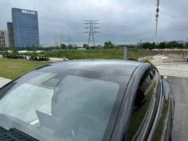 Tesla Model Y — Фото автомобиля 23