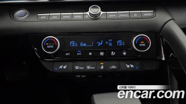 Hyundai Avante CN7 — Фото автомобиля 18