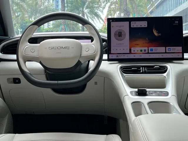 Geely Starry Wish — Фото автомобиля 11