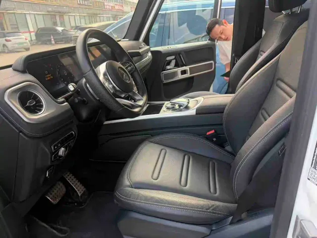 Mercedes-Benz G-Class — Фото автомобиля 2