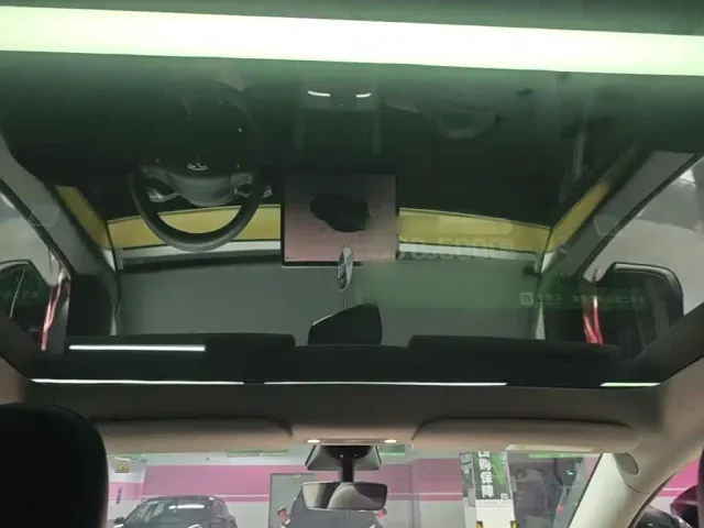 Tesla Model Y — Фото автомобиля 17
