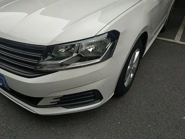 Volkswagen Lavida — Фото автомобиля 23