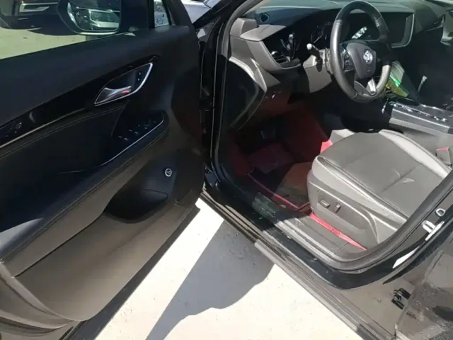 Buick Envision Plus — Фото автомобиля 15